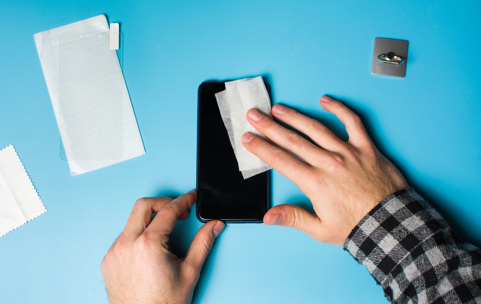 How To Clean Your Smartphone And Why You Should Do It Now