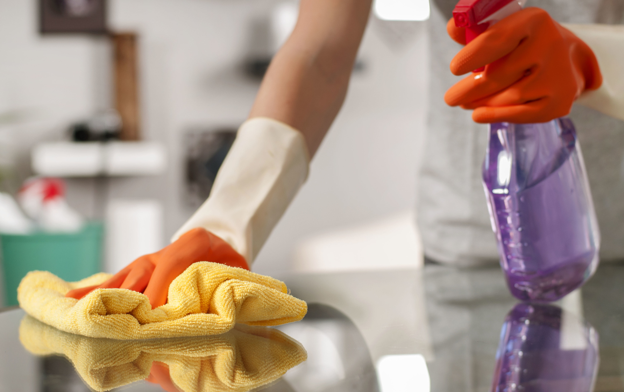 Home Cleaning Tempe: The Benefits of Hiring Professional Cleaners